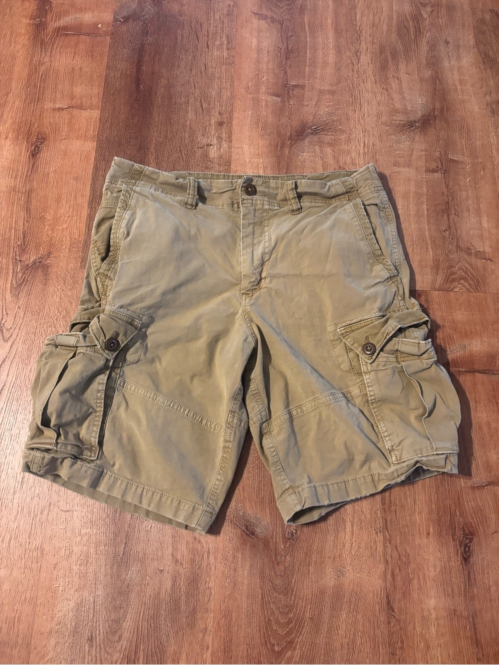 American Eagle Next Level Flex Cargo Shorts Mens 33 Khaki Tan Stretch Utility